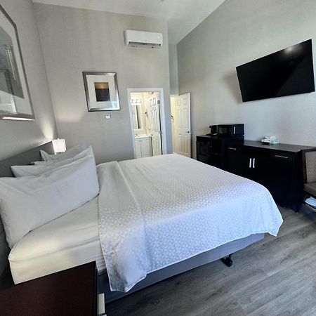 John'S Pass Hotel - Fully Remote Check In St. Pete Beach Εξωτερικό φωτογραφία